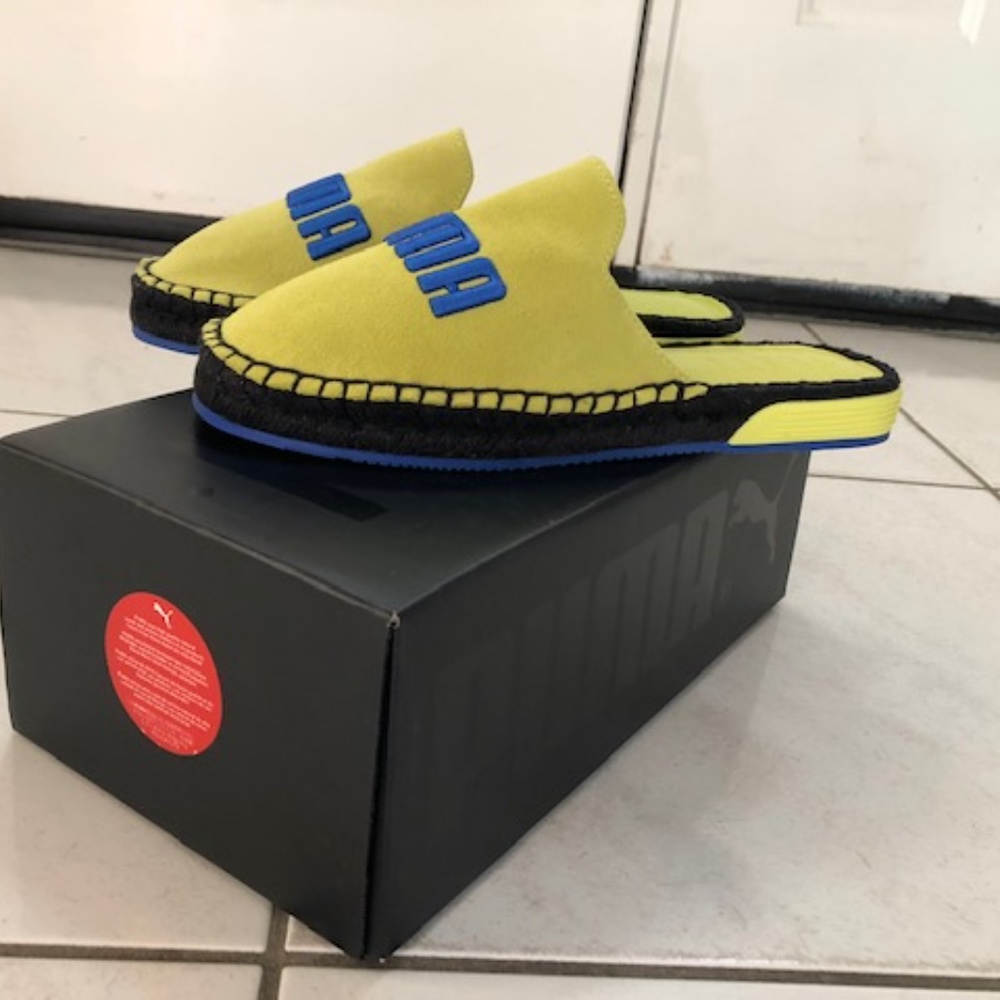 PUMA FENTY BY Rihanna Suede Slippers. Size 7.5